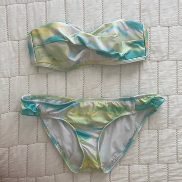 Gianni Bini bikini set - Picture 1 of 12